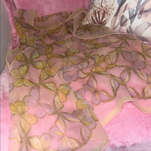 Verasheer Silk Vintage Sheer Pink Butterfly Print Scarf - Picture 3 of 5